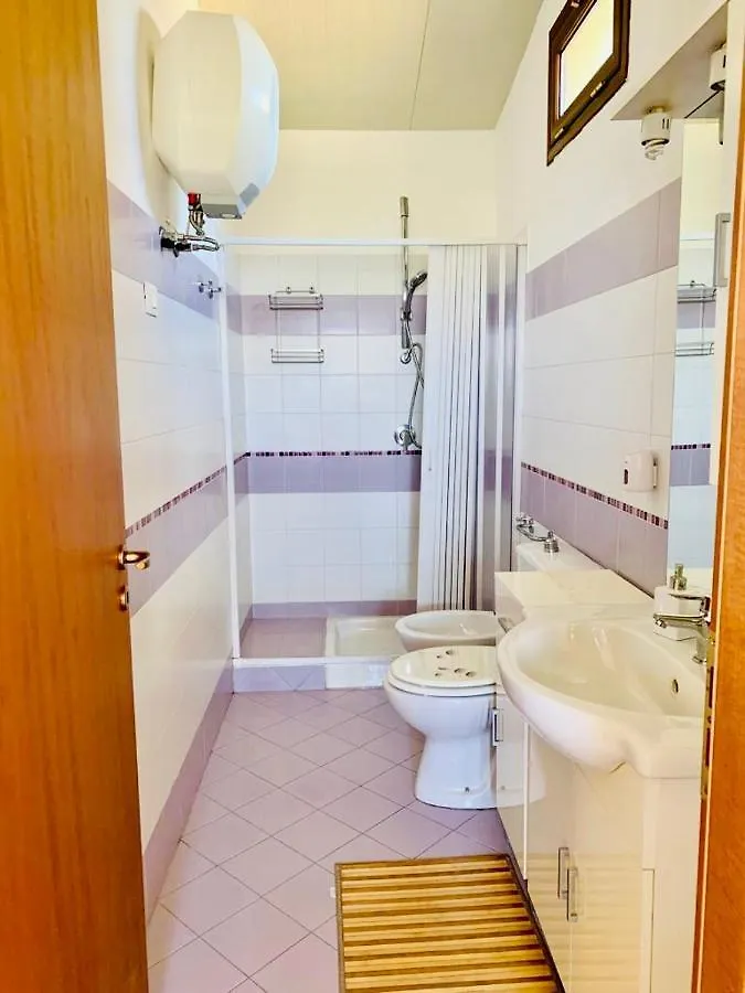 Casa Lucinzina Villa Agnone Bagni Italien