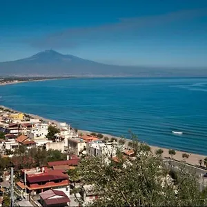 Viola Agnone Bagni